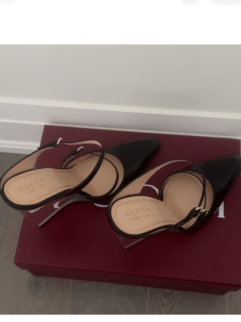 Gucci Black Patent Leather Pointed Mary-Jane Mules with Clear Block Heel - Picture 6 of 11